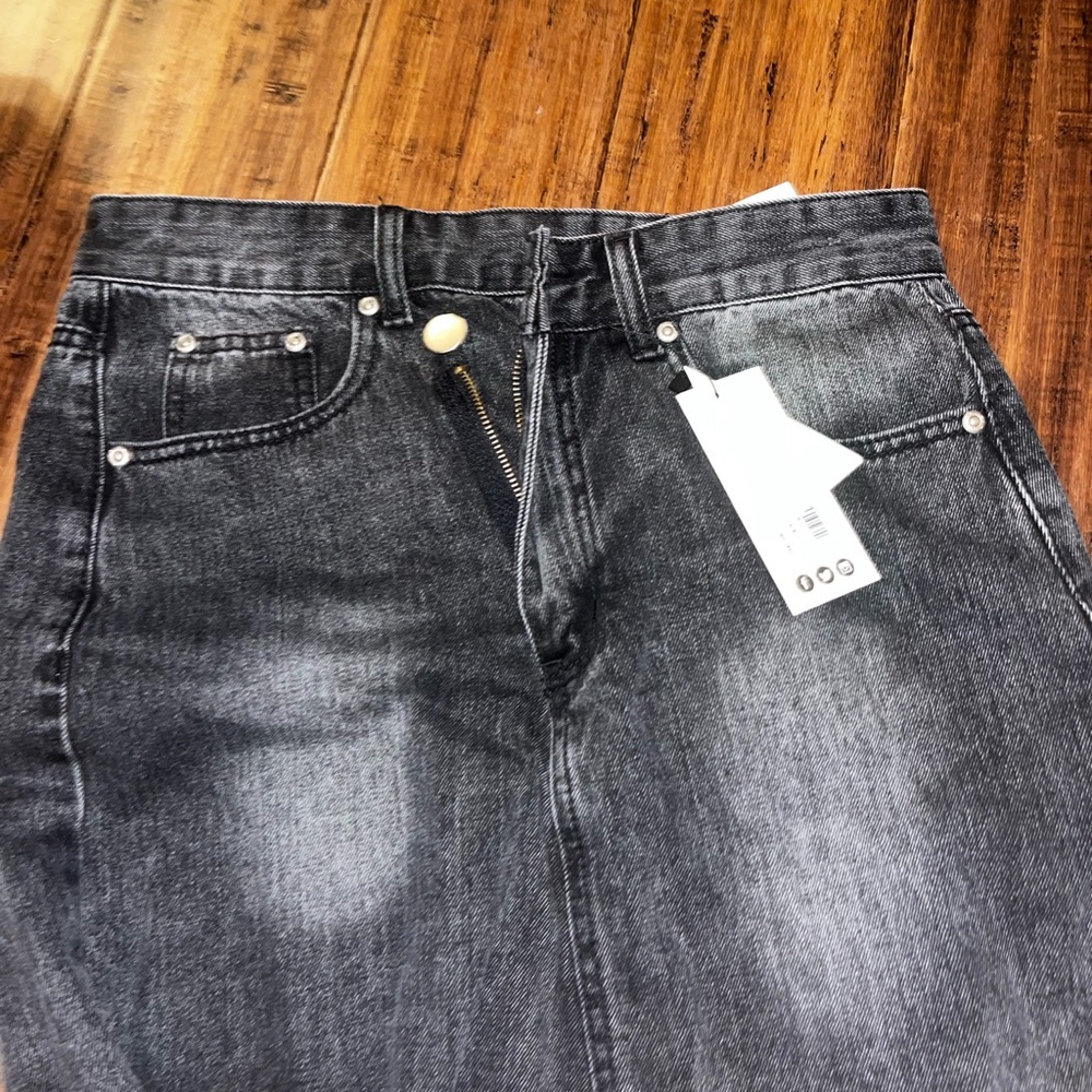 Crossover jean skirt